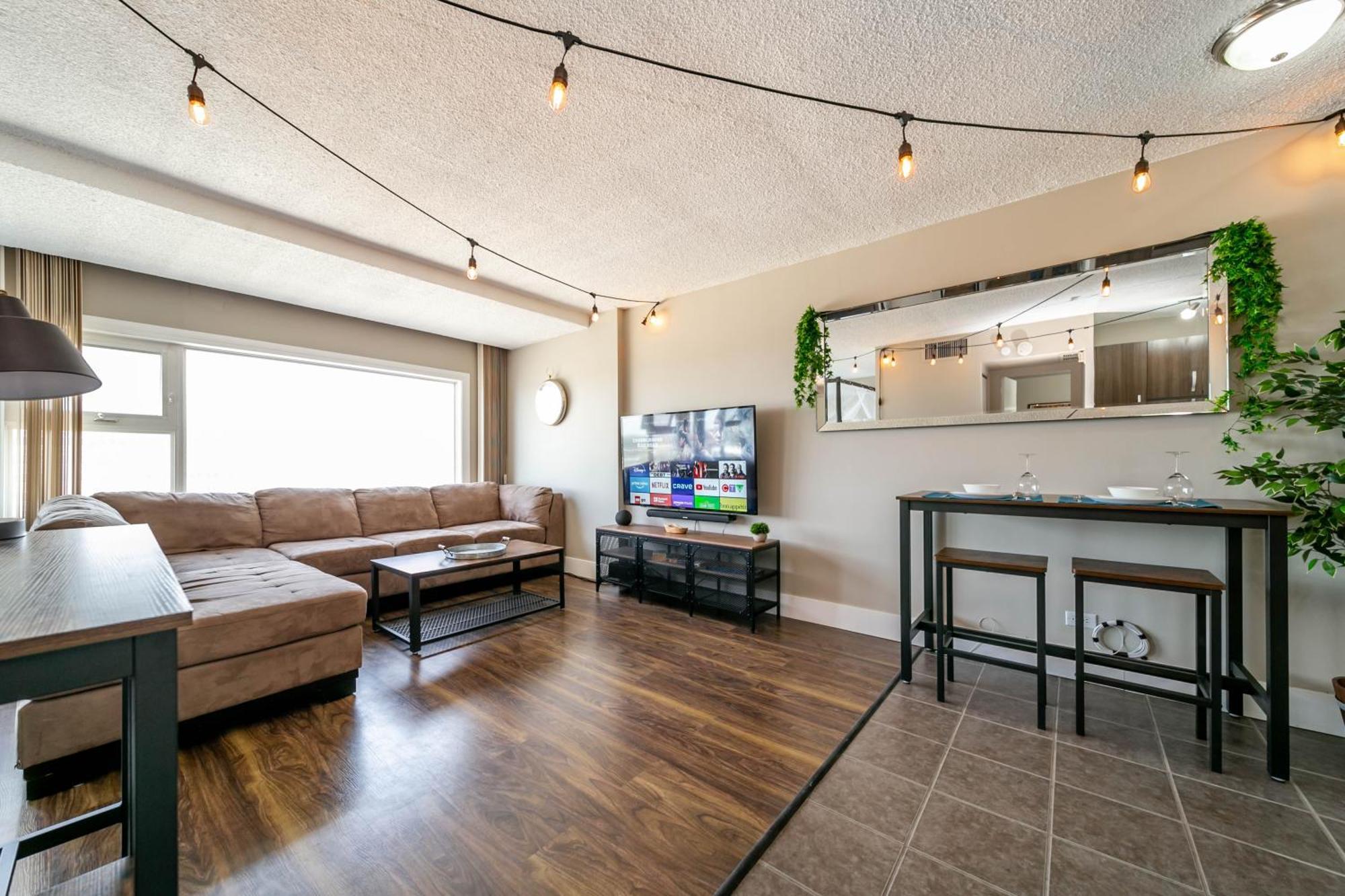 Rustic & Rogers Place, Free Parking! Apartment Edmonton Bagian luar foto