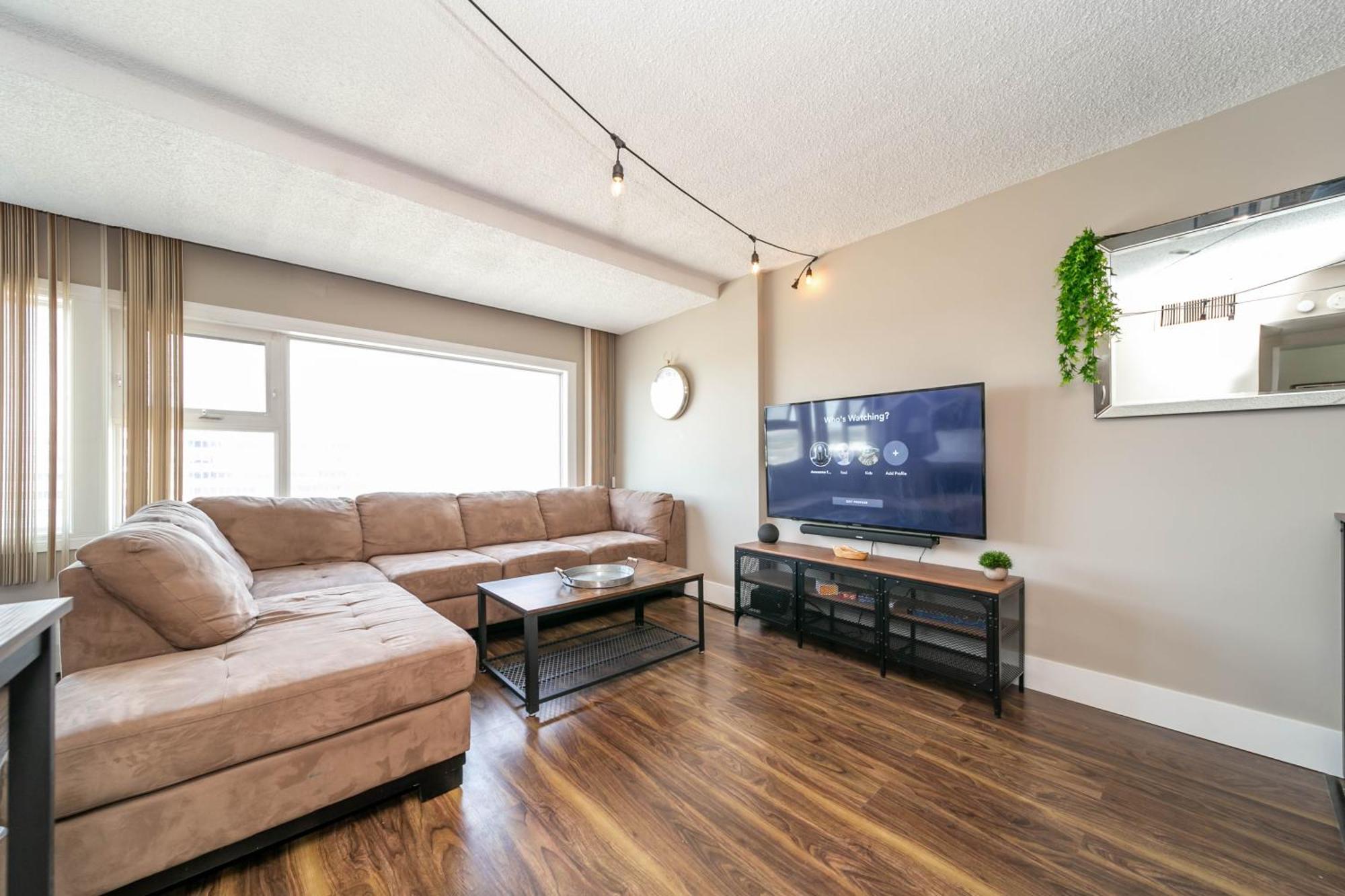 Rustic & Rogers Place, Free Parking! Apartment Edmonton Bagian luar foto